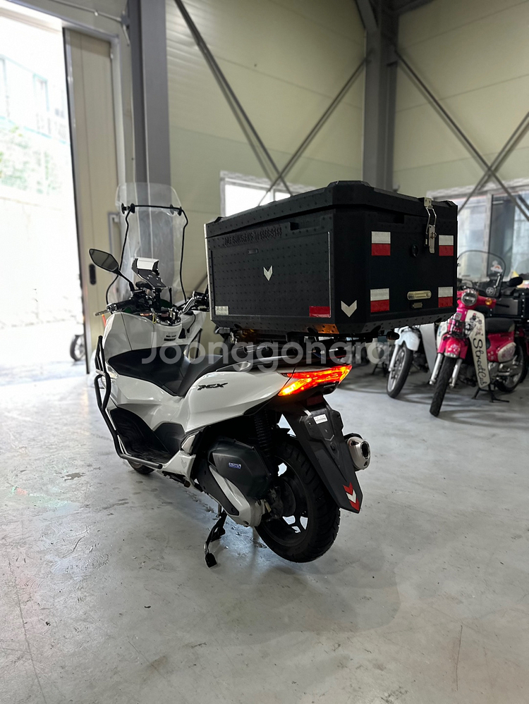23년식 혼다 PCX125 ABS 1천Km 앞뒤블박--5