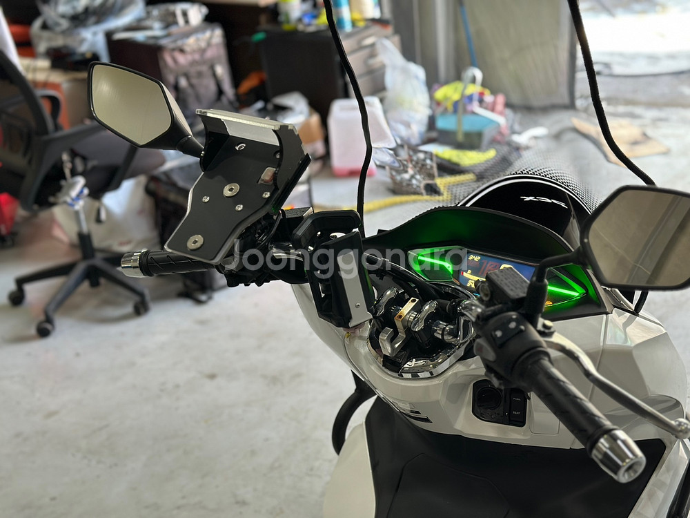 23년식 혼다 PCX125 ABS 1천Km 앞뒤블박--8