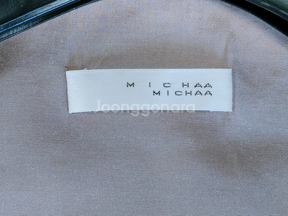 MICHAA 미샤 레이온 폴리 혼용 악세서리장식 민소매--2
