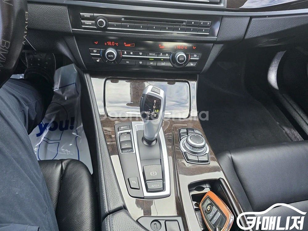 [BMW]5시리즈 (F10) 520d #앱특가--9