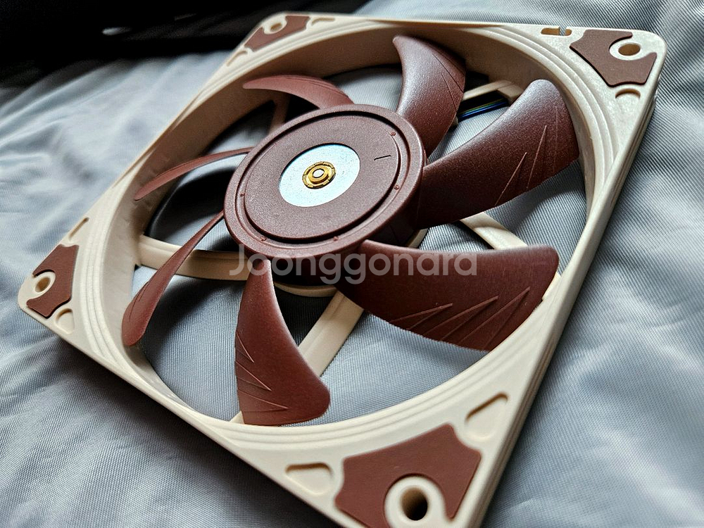 녹투아 NF A12x15 PWM 120mm 팬--0