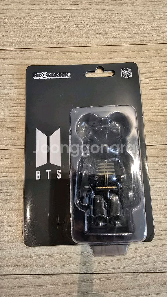베어브릭 bts 400%&100% 같이 세트로 팔아요--4