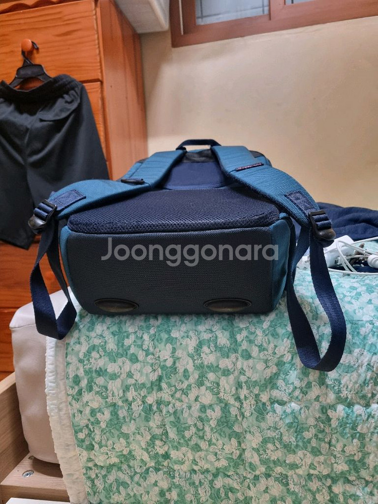 정품 데상트 백팩 팝니다--6