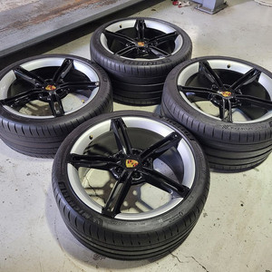 포르쉐 타이칸 터보S 미션E 21인치 순정품휠타이어