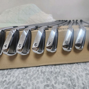 TOURSTAGE X-BLADE CB 아이언세트