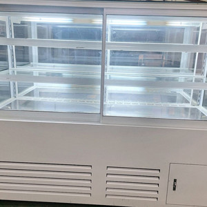 1500 세경 앞문 냉장 쇼케이스 팝니다.