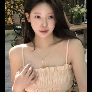 리즈 leeds 바네사 프릴탑