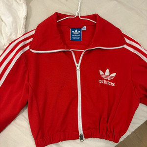 아디다스 빨간색 크롭 져지 자켓