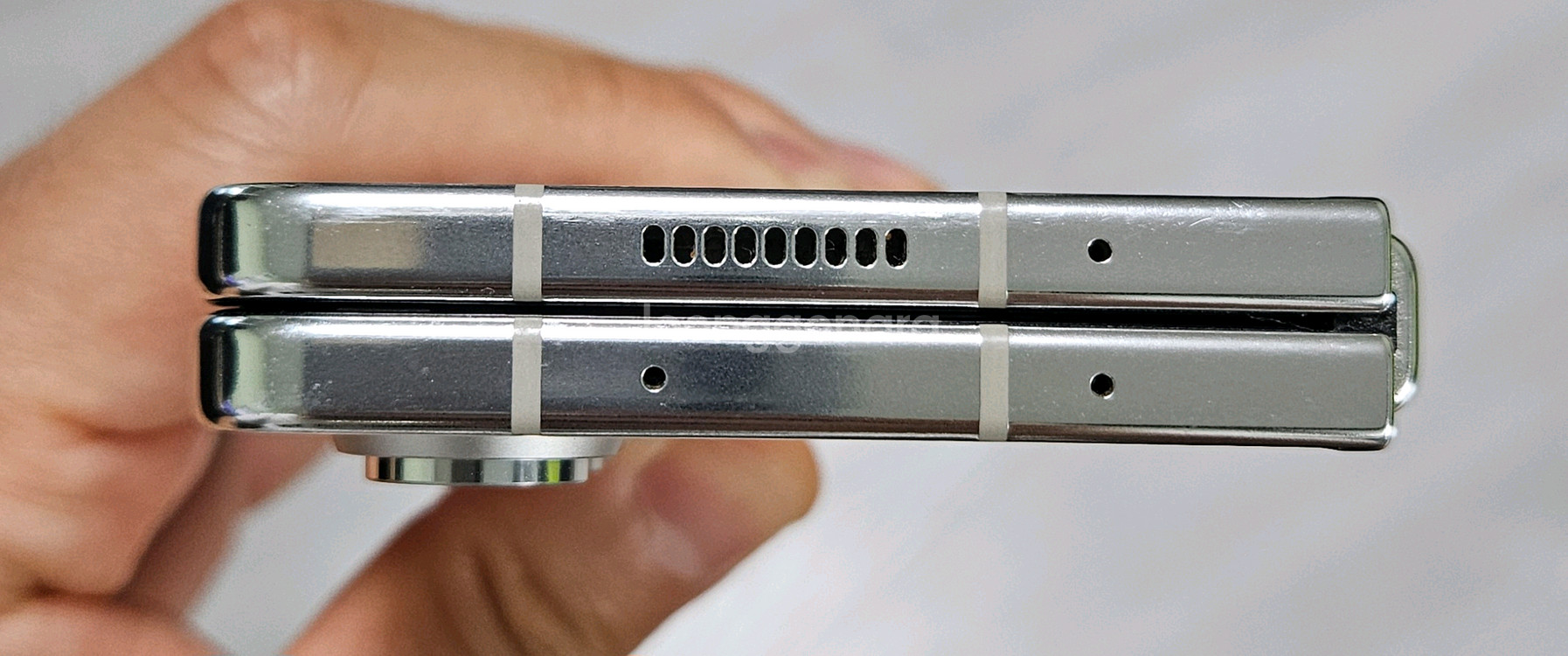갤럭시 Z폴드5 크림 256GB A급 싸게 팝니다.--3
