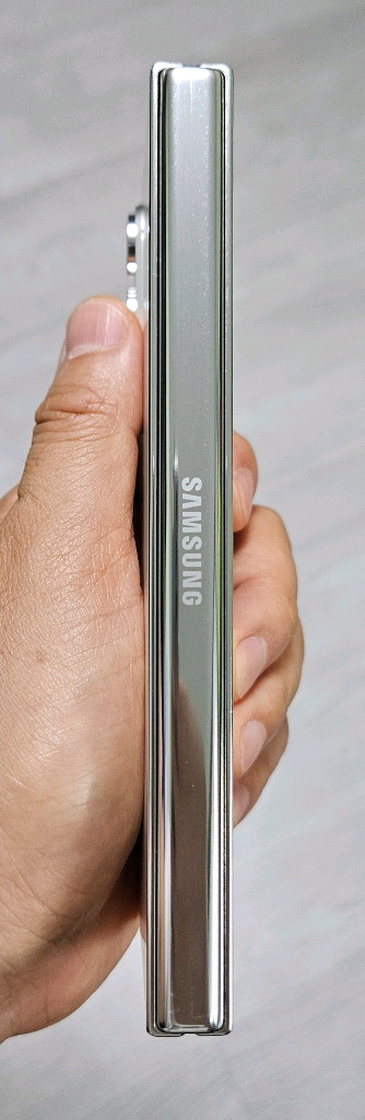 갤럭시 Z폴드5 크림 256GB A급 싸게 팝니다.--5
