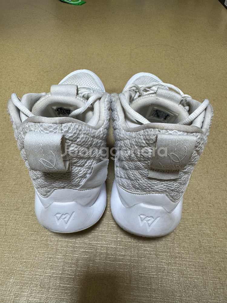 조던 Why Not Zer0.2 화이트 240--5