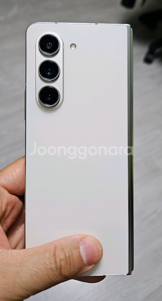 갤럭시 Z폴드5 크림 512GB A급 싸게 팝니다.--2