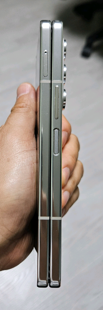 갤럭시 Z폴드5 크림 512GB A급 싸게 팝니다.--6