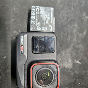 인스타360 에이스프로1 액션캠 판매합니다ㅎㅎ