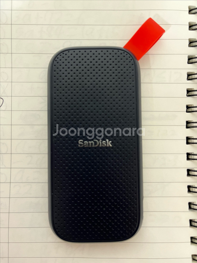 sandisk 1TB SSD--0