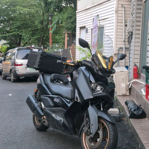 xmax300