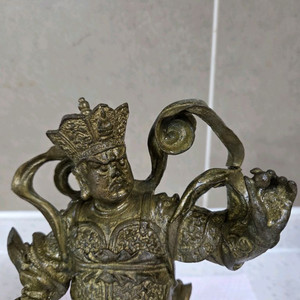 청동 장군상