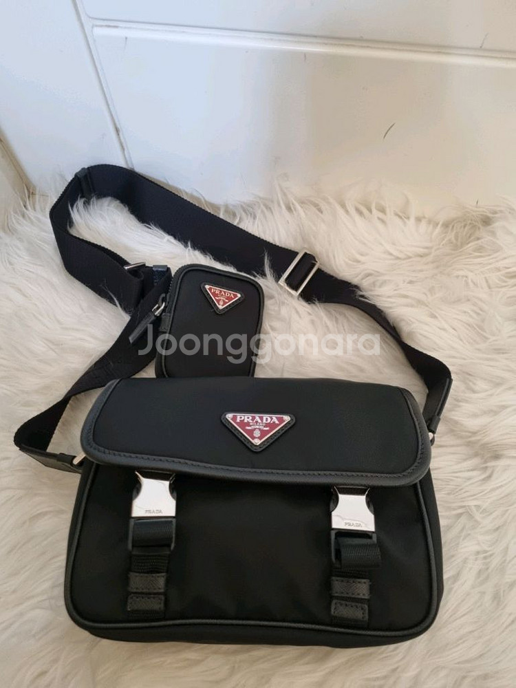 *매우강추*(프라다)리나일론 및 사피아노 가죽숄더백--0