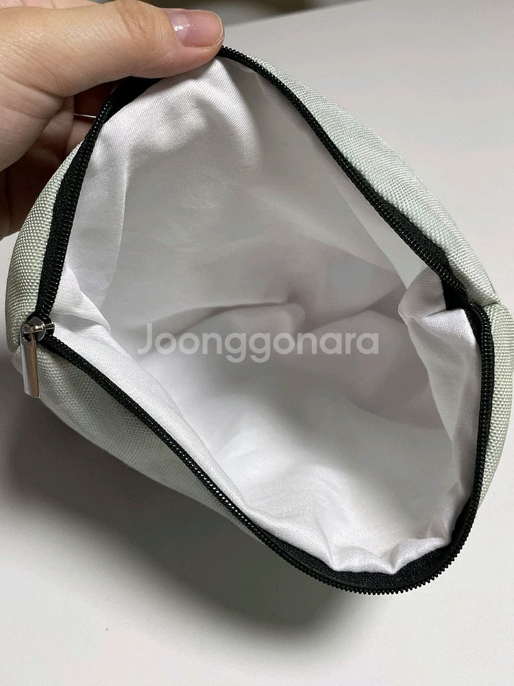 디즈니 공주 뒷모습 파우치--3