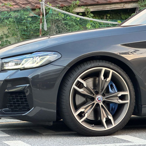 m550i n63용 다운파이프 삽니다