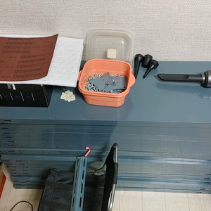 폰 거치대 및 진열장