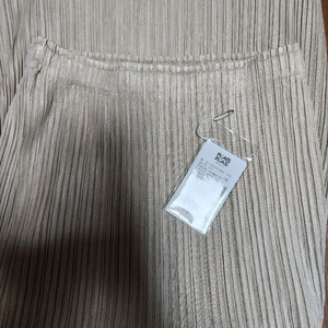플리츠플리즈 시커스커트 그레이지