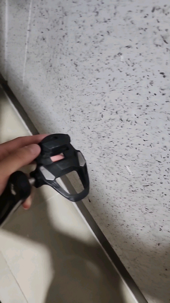 시마노 105 클릿페달--1