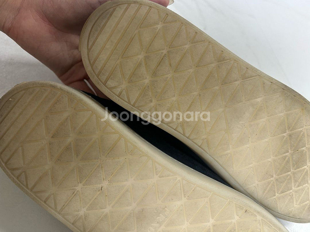 프라다 스웨이드 스니커즈 36 한번신음--1