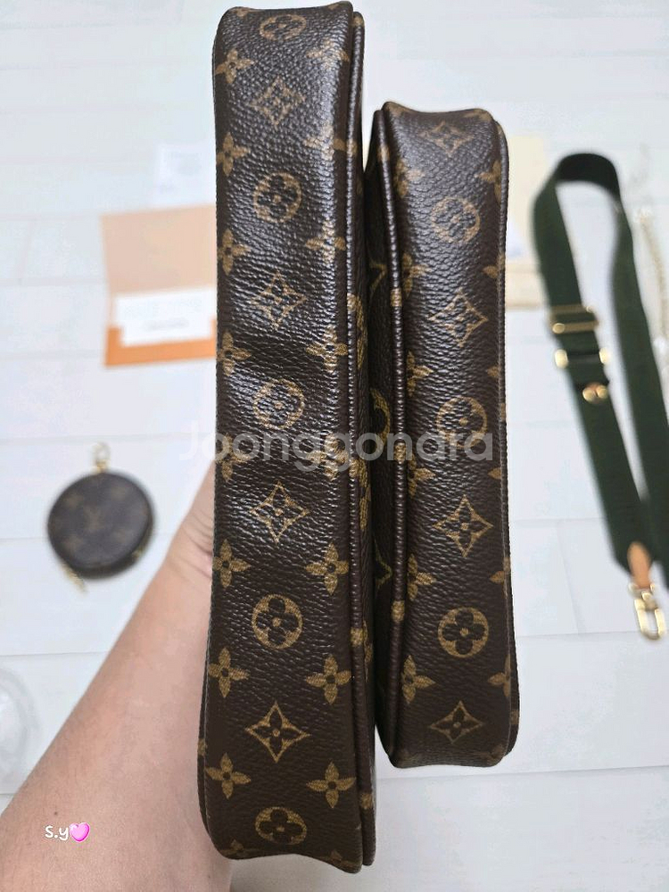 루이비통 멀티 포쉐트 악세수아 상태좋은 백화점 풀패키지--3