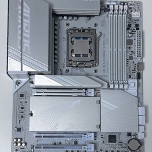 기가바이트 메인보드 X870 AORUS Elite WI