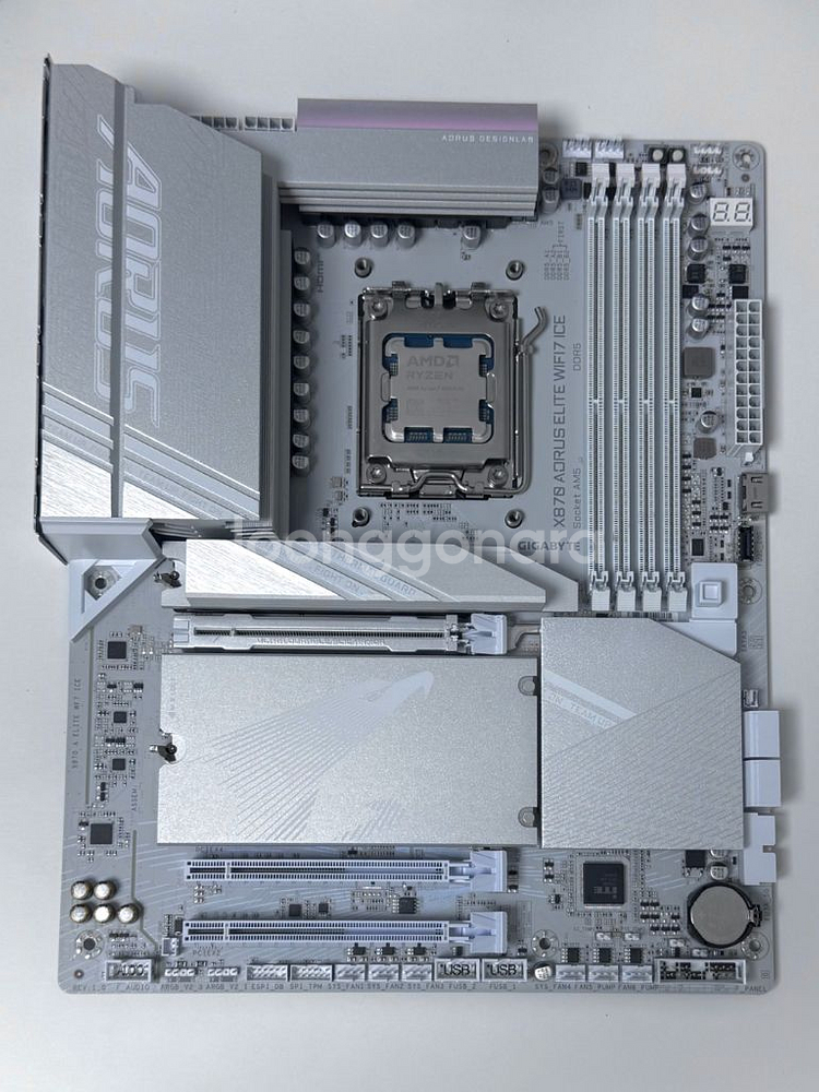 AMD Ryzen7 9800X3D CPU--3