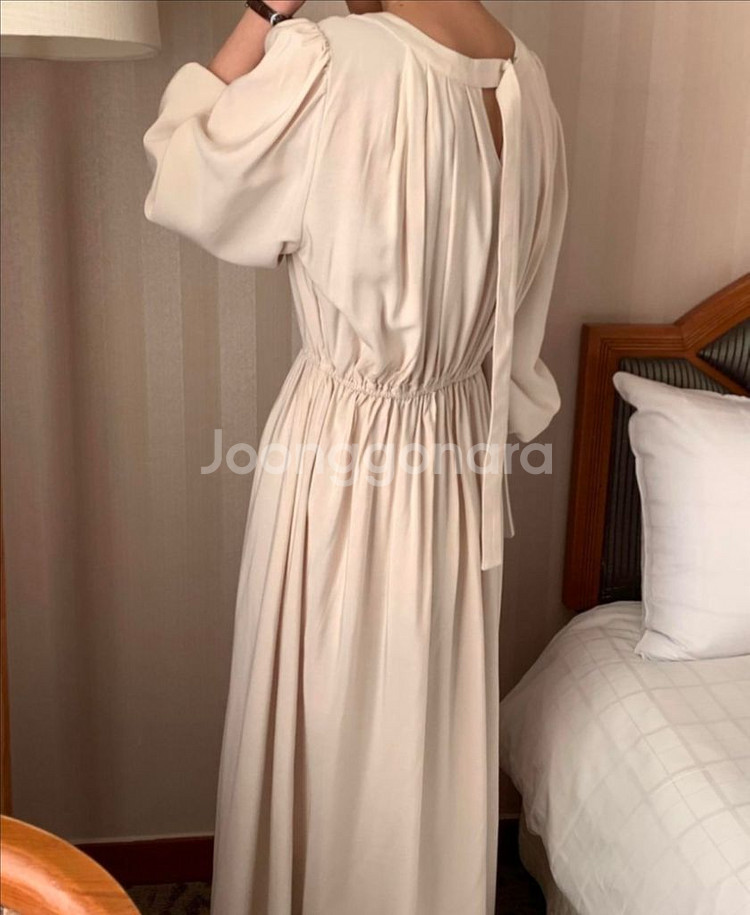 핀턱 퍼프 뒷버클 여신 롱원피스 새제품--3