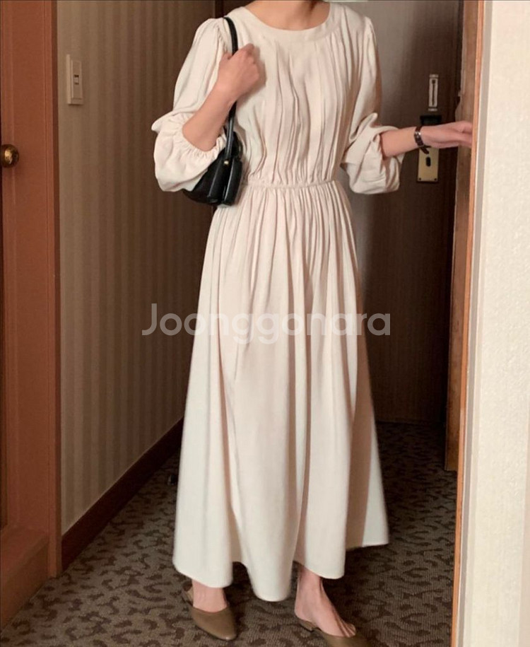 핀턱 퍼프 뒷버클 여신 롱원피스 새제품--2