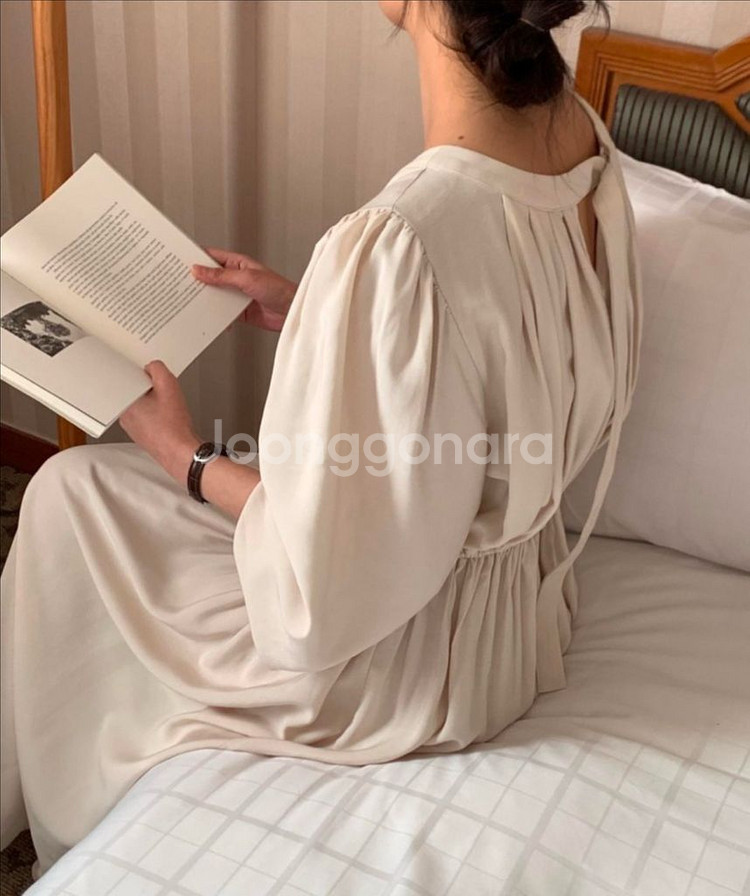 핀턱 퍼프 뒷버클 여신 롱원피스 새제품--6