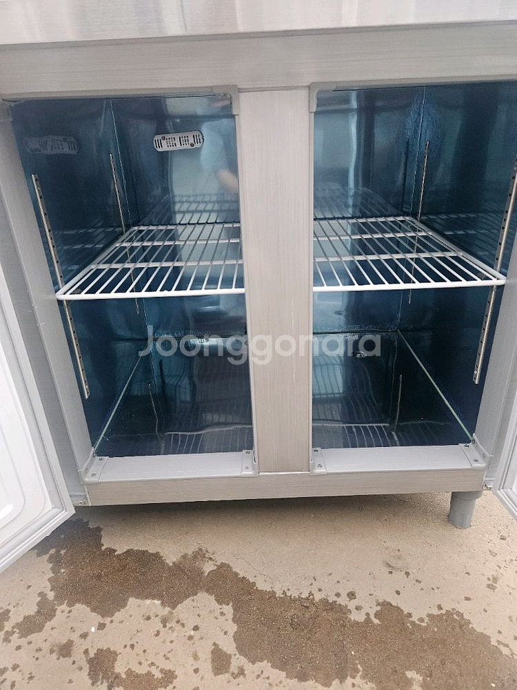 상태좋은 1200 테이블 냉동고 판매합니다--1