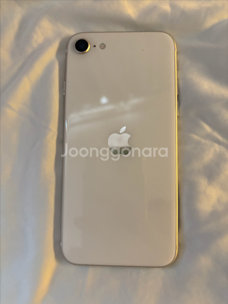 아이폰 se3 128GB 화이트 팔아요--1