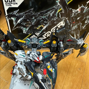 무한신성 썬더볼트 가조립팝니다