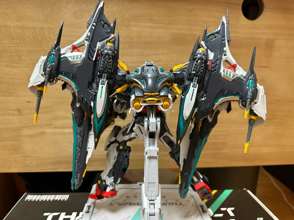 무한신성 썬더볼트 가조립팝니다--3