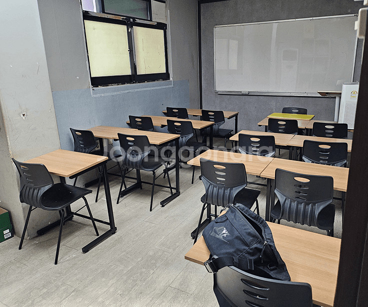 학원 책걸상 중고 판매 합니다.--3