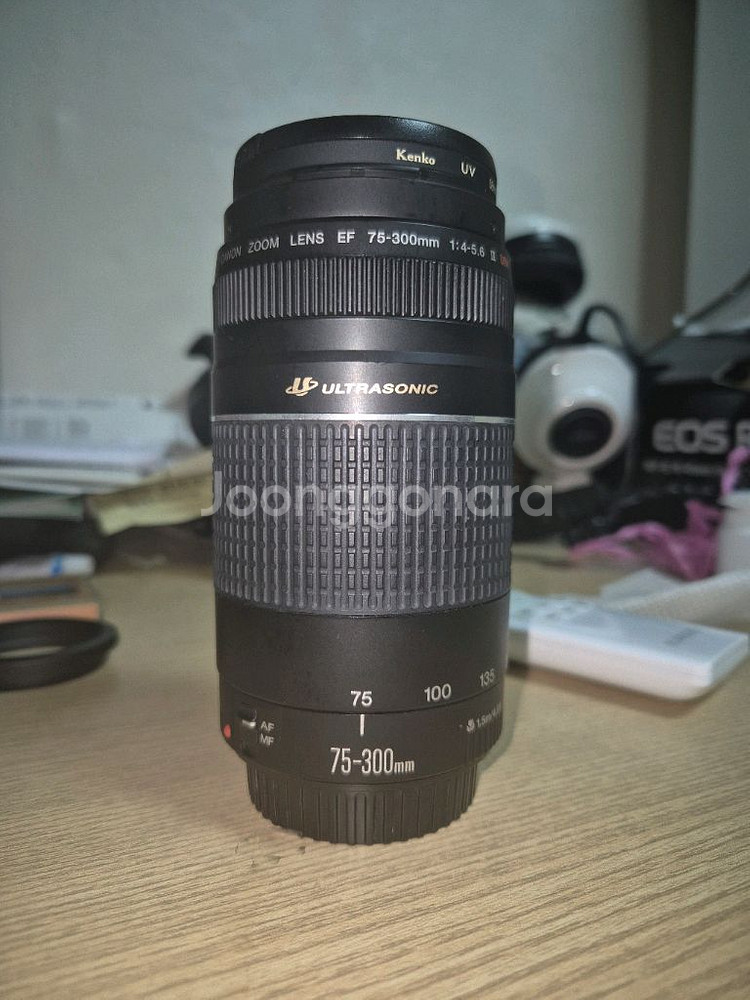 캐논 EF 75-300 III USM 렌즈 팝니다.--0