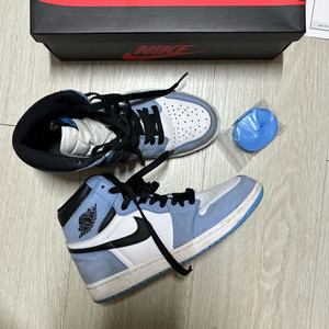 조던 유니버시티블루 250