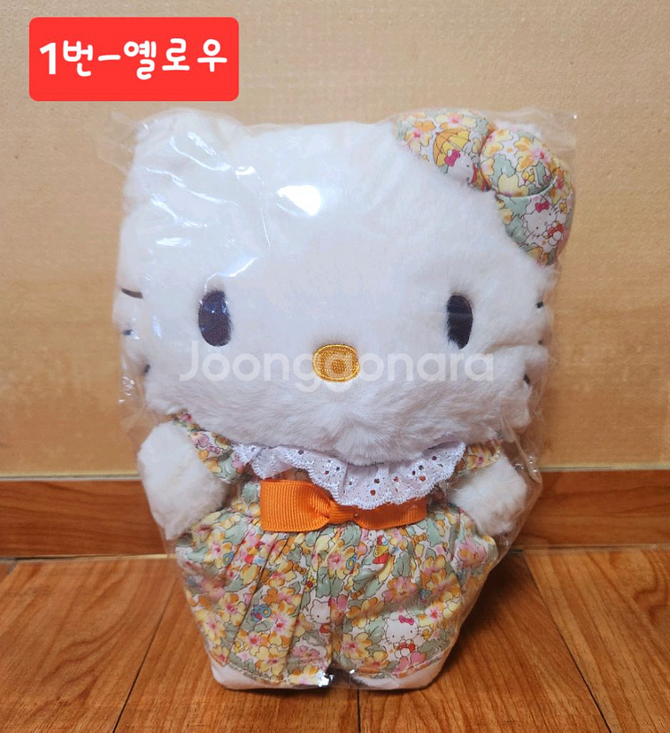 <미개봉>산리오 정품 헬로키티 리버티 패브릭 누이 인형--1