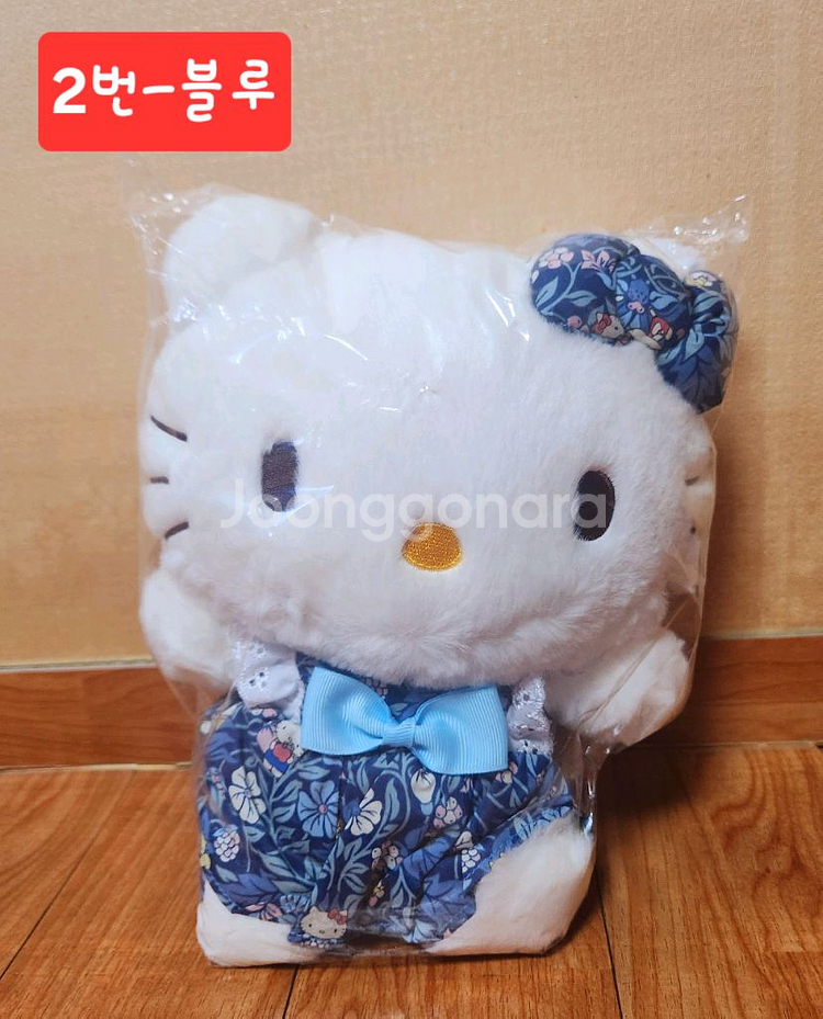 <미개봉>산리오 정품 헬로키티 리버티 패브릭 누이 인형--5