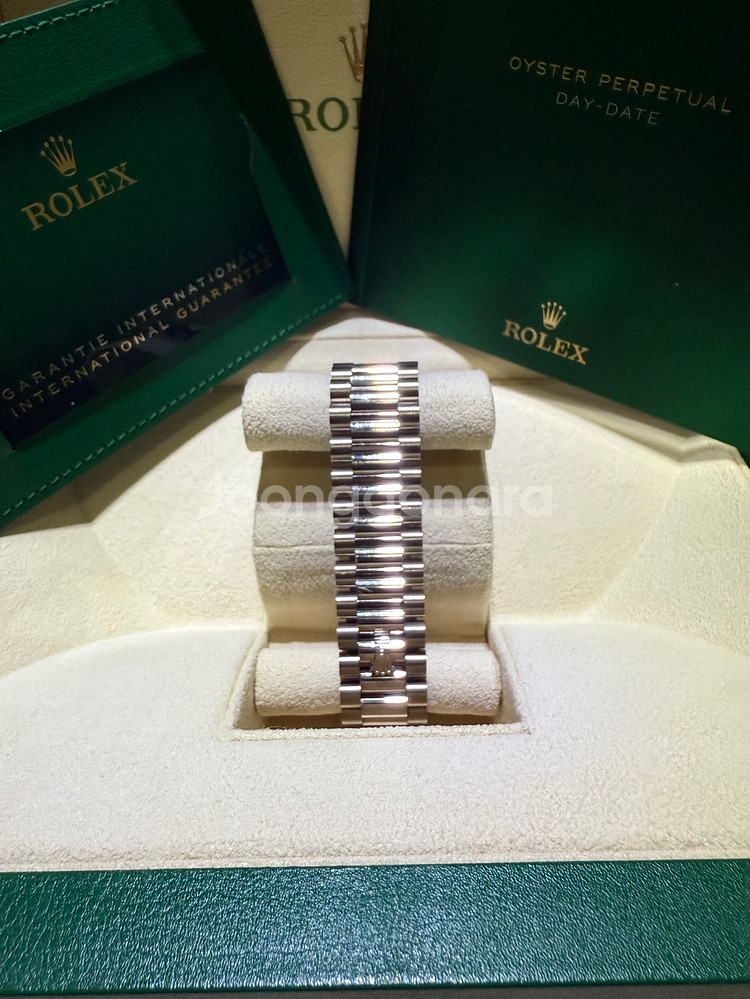 롤렉스 데이데이트 화이트골드 블루다이얼 40MM 급매--2
