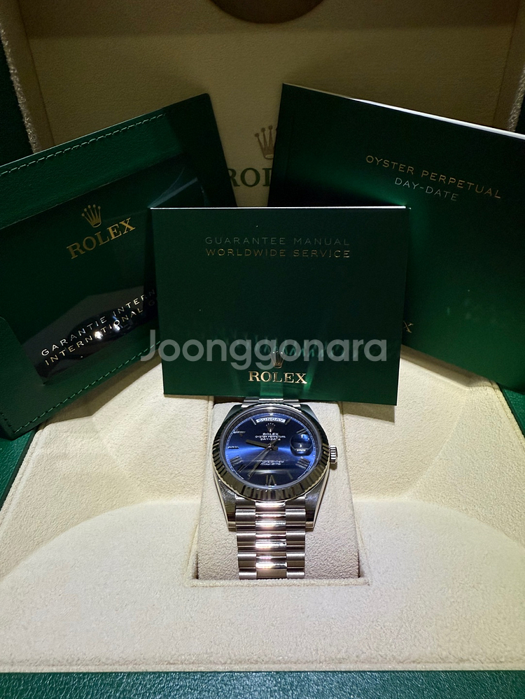 롤렉스 데이데이트 화이트골드 블루다이얼 40MM 급매--0