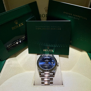 롤렉스 데이데이트 화이트골드 블루다이얼 40MM 급매