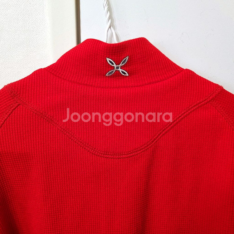 몬츄라 정품 티셔츠--2