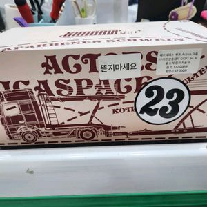 핑크색 트럭 다이캐스트 1:64