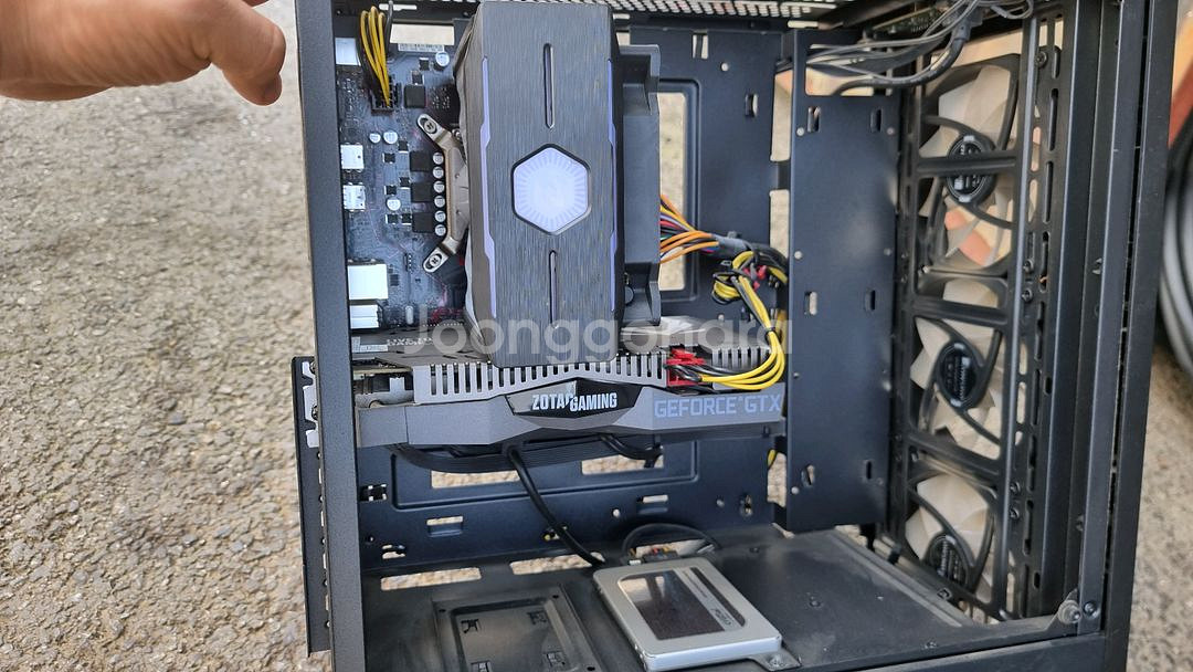 컴퓨터본체 i5 9400f gtx 1660 6g--1