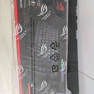 asus rog azoth 무선 키보드 (적축)